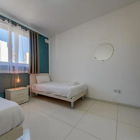 Seaview Two-bedroom Near The With Wifi *