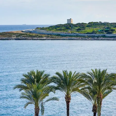 Seaview Two-bedroom Near The With Wifi Apartament *