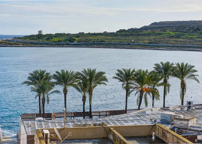 Seaview Two-bedroom Near The With Wifi Appartement