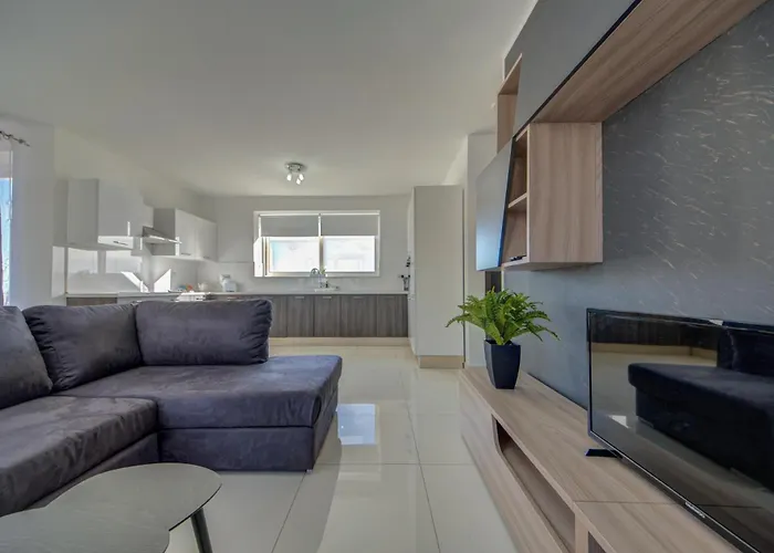 Apartament Seaview Two-bedroom Near The With Wifi St. Paul's Bay