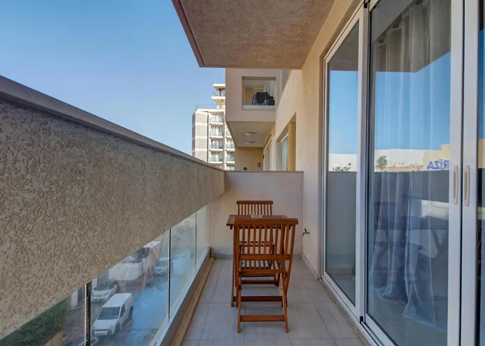 Seaview Two-bedroom Near The With Wifi *