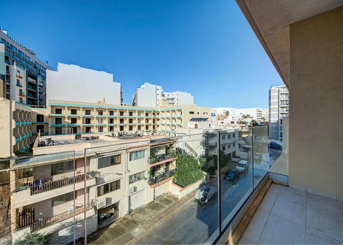 Seaview Two-bedroom Near The With Wifi St. Paul's Bay