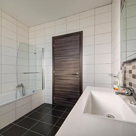 Apartmán Seaview Two-bedroom Near The With Wifi