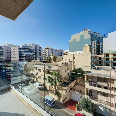Seaview Two-bedroom Near The With Wifi *